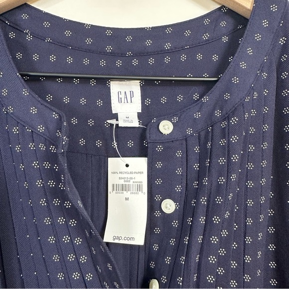 NWT GAP Navy Blue Dot Print Pintuck Pleated Blouse Size M Boho Preppy Office - Picture 7 of 8